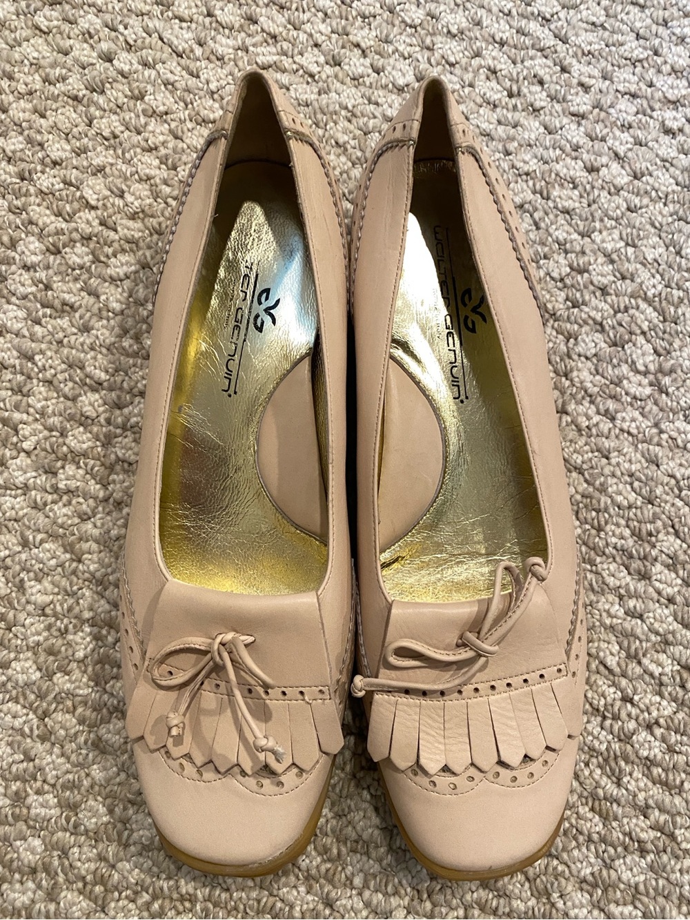 WALTER GENUIN WOMEN'S SLIP ON GOLF SHOES - size 8